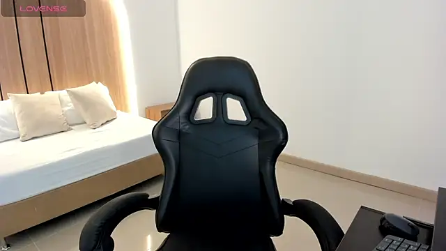 zoe danae  online show from March 24, 12:27 pm