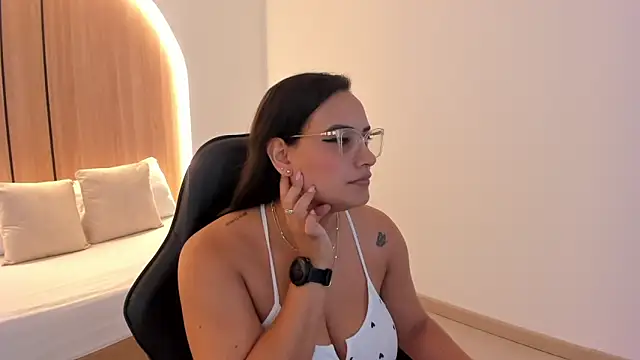 Snapshot of zoe_danae_ chatting on November 12, 12:31 pm zoe danae online show from November 12, 12:31 pm