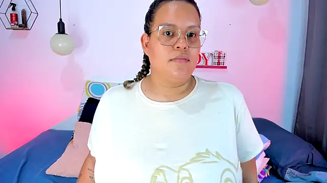 Snapshot of monicabbw_ chatting on February 13, 9:17 pm monicabbw online show from February 13, 9:17 pm