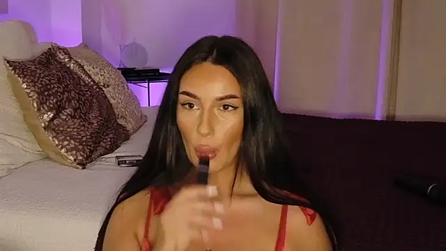 LuanaDess online show from April 22, 10:49 pm