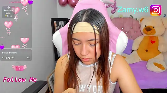 Snapshot of karla_cute01 chatting on September 19, 9:13 am karla cute01 online show from September 19, 9:13 am