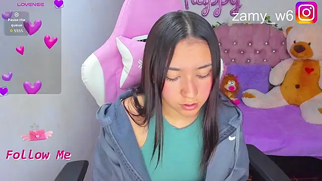 Snapshot of karla_cute01 chatting on January 8, 8:59 pm karla cute01 online show from January 8, 8:59 pm