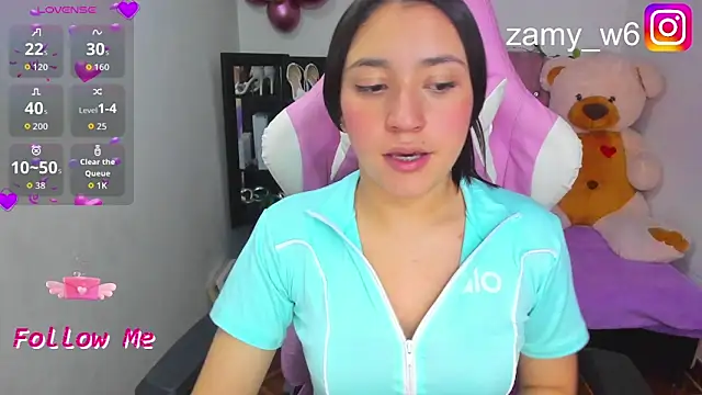 Snapshot of karla_cute01 chatting on December 19, 4:05 am karla cute01 online show from December 19, 4:05 am