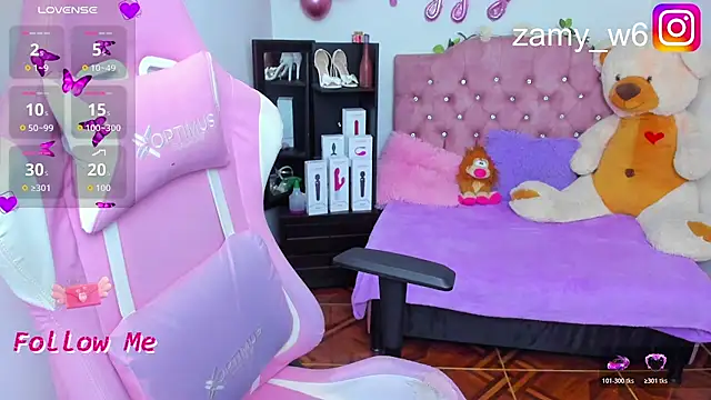 Snapshot of karla_cute01 chatting on February 11, 5:40 am karla cute01 online show from February 11, 5:40 am