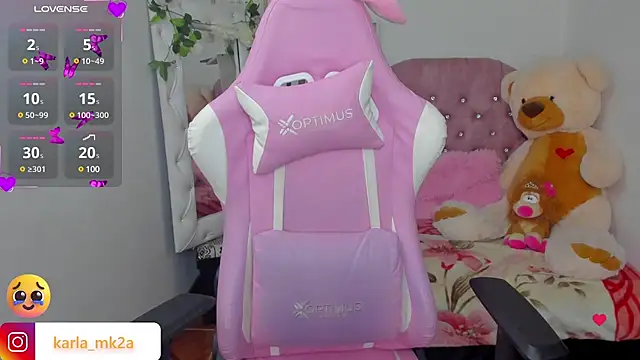 Snapshot of karla_cute01 chatting on March 18, 5:23 pm karla cute01 online show from March 18, 5:23 pm