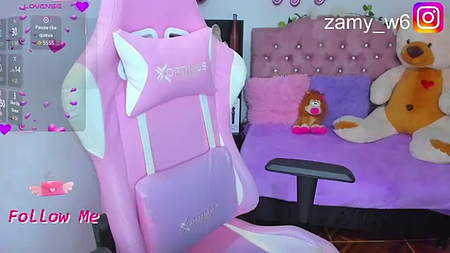 Snapshot of karla_cute01 chatting on January 6, 4:11 pm karla cute01 online show from January 6, 4:11 pm