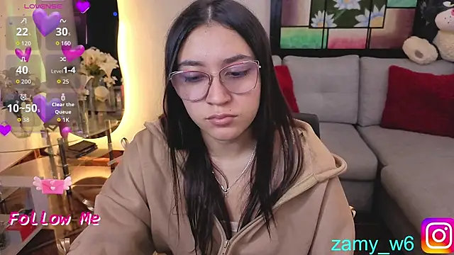 Snapshot of karla_cute01 chatting on July 10, 6:35 am karla cute01 online show from July 10, 6:35 am