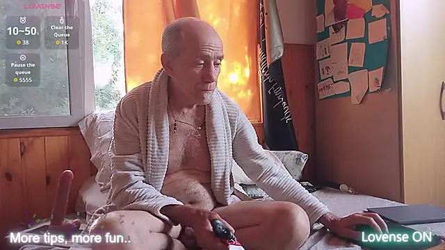 Snapshot of papifacu chatting on November 29, 11:43 am papifacu online show from November 29, 11:43 am