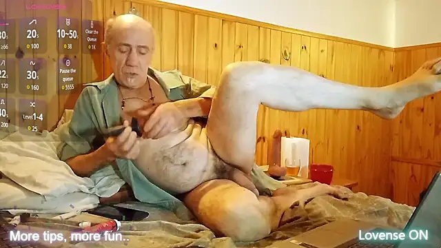 Snapshot of papifacu chatting on October 7, 12:00 am papifacu online show from October 7, 12:00 am