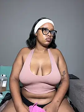 MimiCurves online show from November 15, 1:48 pm