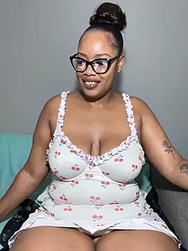 MimiCurves online show from November 18, 9:12 am