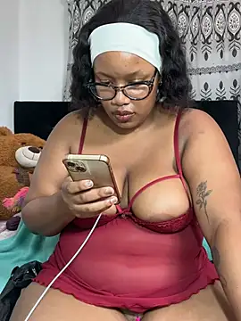 MimiCurves online show from April 15, 12:42 pm