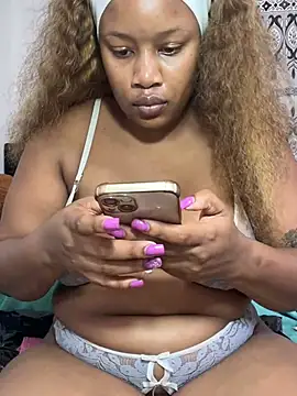 MimiCurves online show from April 10, 8:54 am