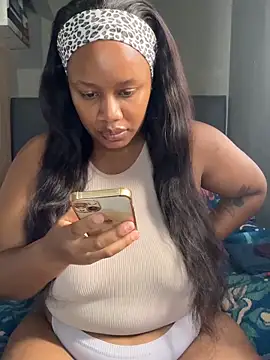 MimiCurves online show from February 15, 11:42 am