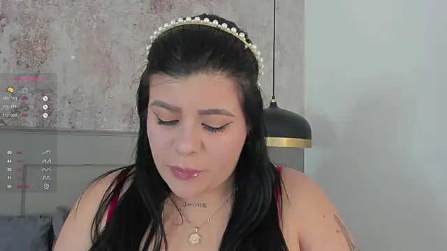 Snapshot of Scarlett_grey1 chatting on February 7, 5:41 am Scarlett grey1 online show from February 7, 5:41 am