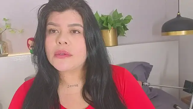 Snapshot of Scarlett_grey1 chatting on February 23, 10:27 am Scarlett grey1 online show from February 23, 10:27 am