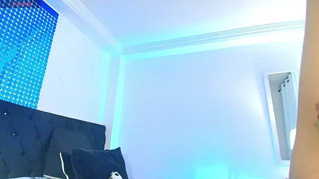 MeganLorensx online show from November 27, 12:00 am