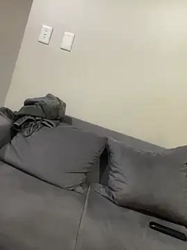 jaytee198610 online show from April 2, 9:10 pm