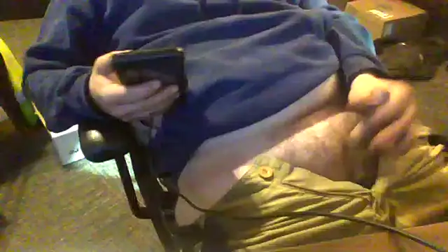 daddysmalldick502 online show from April 13, 1:59 pm