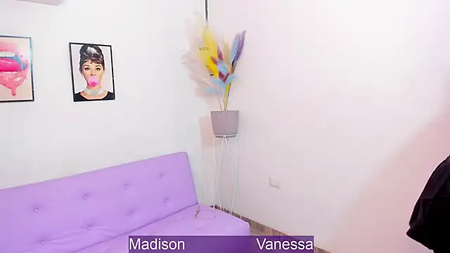 Wetnaughtygirls online show from November 21, 1:26 am