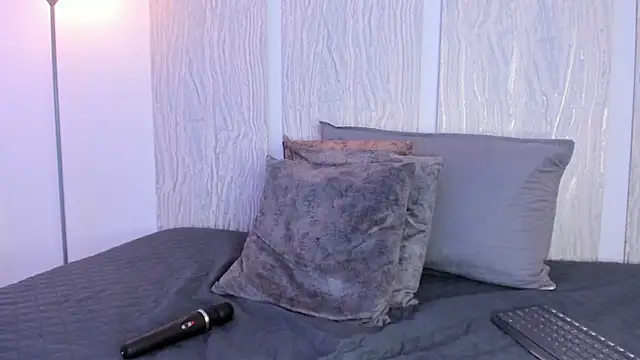 EmmaCollemann online show from February 13, 6:26 pm