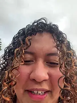 Kenia tompson01 online show from November 28, 8:53 pm