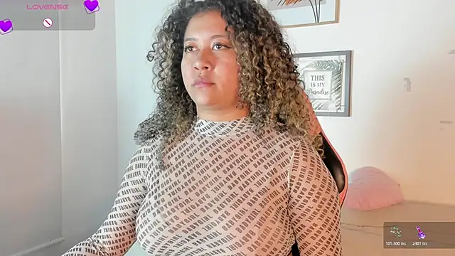 Kenia tompson01 online show from November 13, 8:46 pm