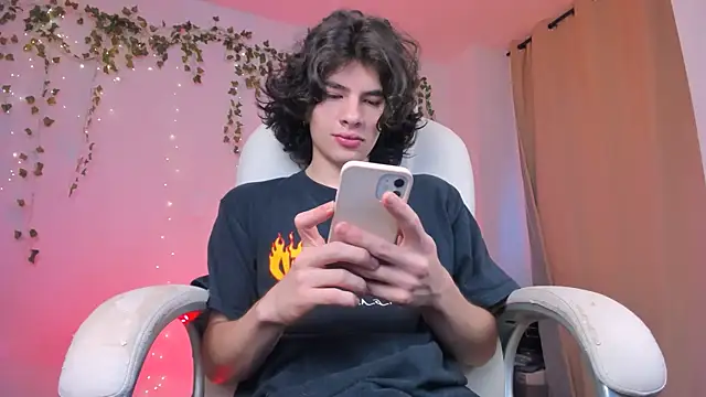 Angelo duarte online show from February 18, 6:04 pm