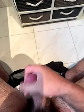 Deralboaus01 online show from September 17, 9:33 am