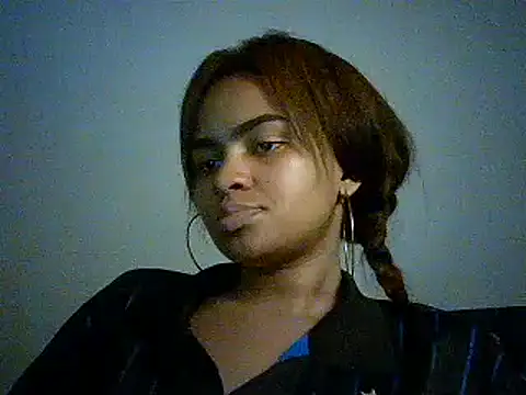 Snapshot of Bellabeltrann chatting on February 20, 6:35 pm Bellabeltrann online show from February 20, 6:35 pm