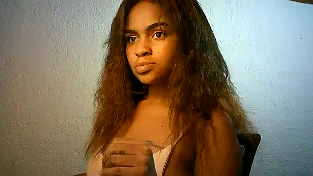 Snapshot of Bellabeltrann chatting on February 5, 10:19 am Bellabeltrann online show from February 5, 10:19 am