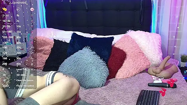 Hanna horny  online show from January 18, 9:40 pm