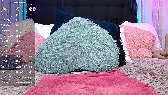 Hanna horny  online show from March 8, 2:04 am