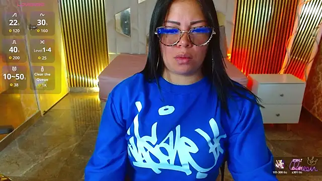 martinna tay online show from April 22, 3:24 am