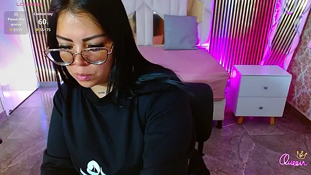 martinna tay online show from May 20, 3:14 am