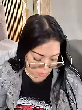 martinna tay online show from March 1, 3:17 am