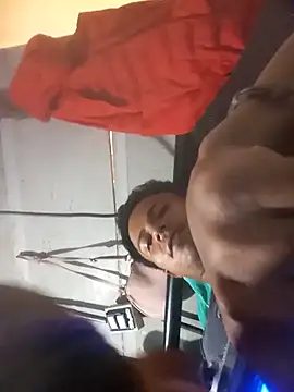 Snapshot of Akonam3000 chatting on October 28, 11:03 pm Akonam3000 online show from October 28, 11:03 pm