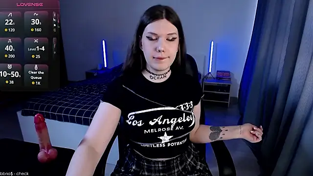 Snapshot of MicheleDoll chatting on March 17, 7:33 am MicheleDoll online show from March 17, 7:33 am