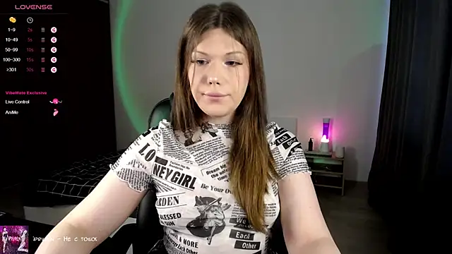 Snapshot of MicheleDoll chatting on January 4, 6:41 am MicheleDoll online show from January 4, 6:41 am