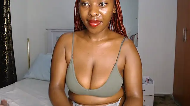 Snapshot of sweetice_02 chatting on June 26, 3:45 am sweetice 02 online show from June 26, 3:45 am