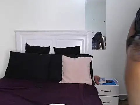 sweetice 02 online show from April 12, 1:42 am