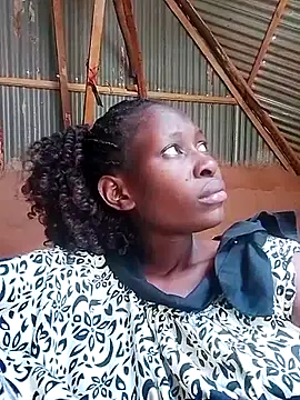 LOVELY-2BERRY online show from November 2, 7:13 am