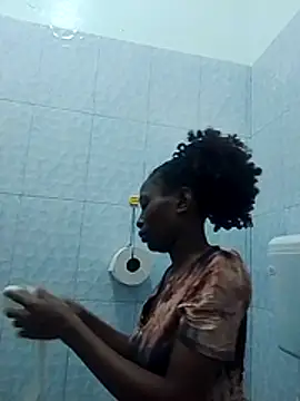 LOVELY-2BERRY online show from November 22, 8:35 am