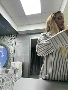 LovingBlondie online show from January 15, 3:54 am