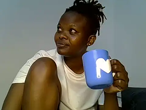 Snapshot of cuttey_adley chatting on January 30, 10:08 am cuttey adley online show from January 30, 10:08 am