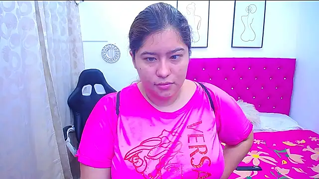 Snapshot of littleflower4you chatting on October 5, 12:18 pm littleflower4you online show from October 5, 12:18 pm