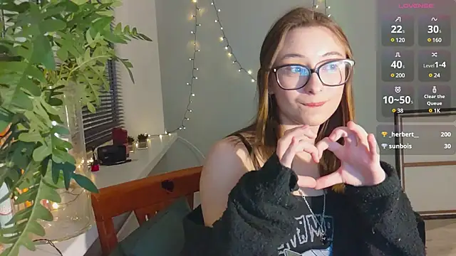 Snapshot of monlight__dana chatting on December 24, 12:00 pm monlight dana online show from December 24, 12:00 pm