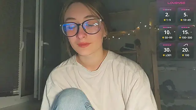 Snapshot of monlight__dana chatting on October 29, 5:45 pm monlight dana online show from October 29, 5:45 pm