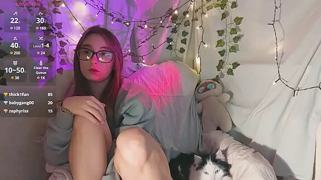 Snapshot of monlight__dana chatting on December 3, 4:55 pm monlight dana online show from December 3, 4:55 pm