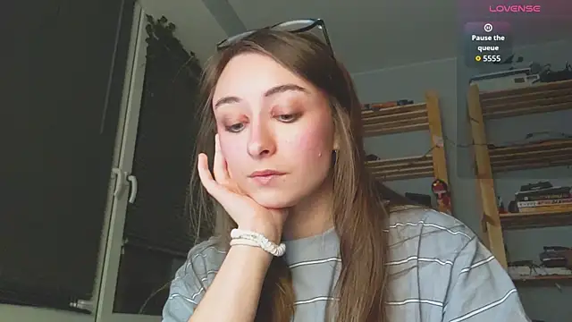 monlight  dana online show from December 1, 9:04 pm